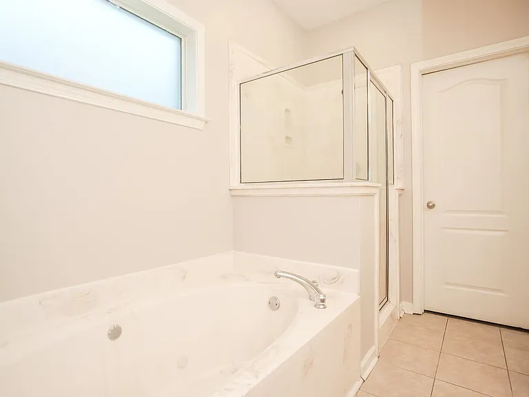 8116 Fleets Run Dr — Photo 11