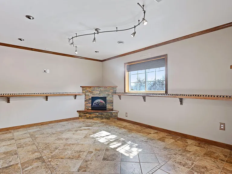 7601 Elm Grove Cir — Photo 15