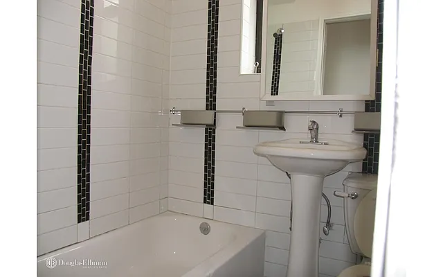 Rented by Douglas Elliman | media 17