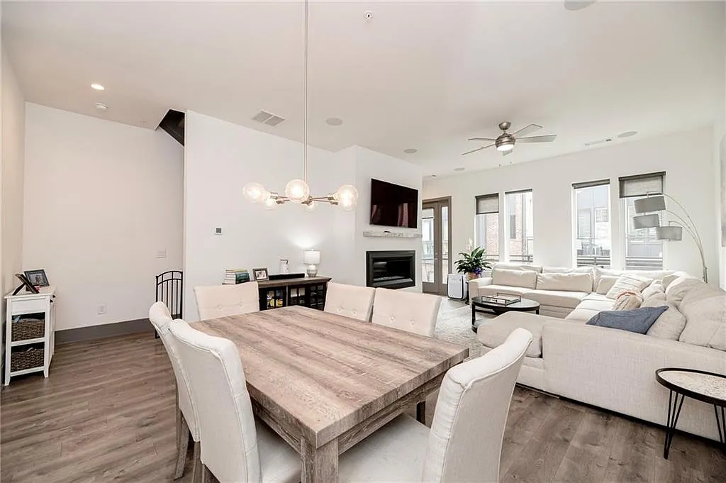 3 bed, 3.5 bath, 2277 sqft, $4,500 — Photo 4
