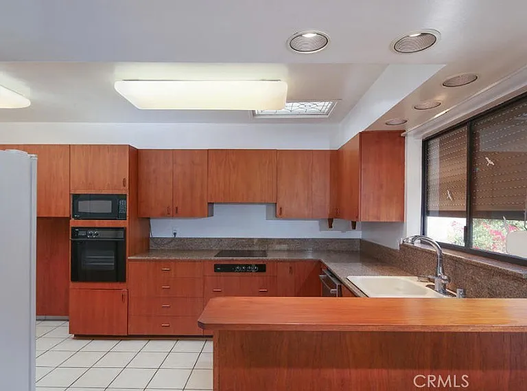 1300 Paseo Redondo — Photo 6