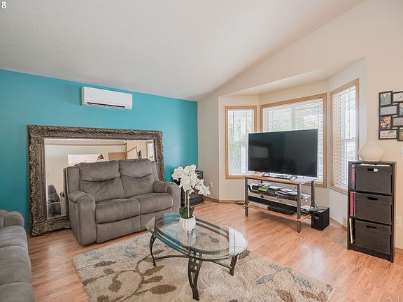 3rd image of 6409 NE 77th Pl