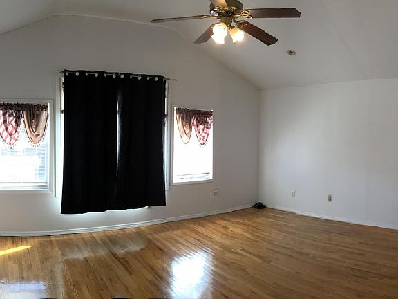 5th image of 1207 Waring Ave