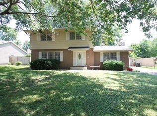 415 32nd St, West Des Moines, IA 50265