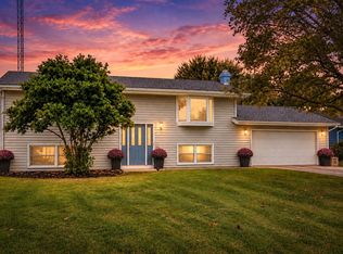 1379 Fruitwood Dr, Saint Joseph, MI 49085