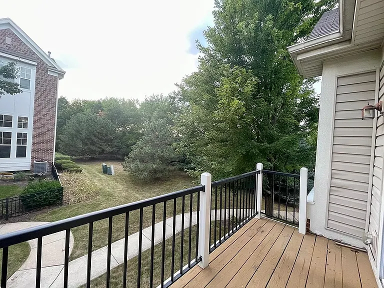 526 Grosvenor Ln — Photo 27