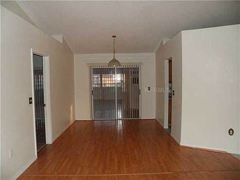 5th image of 313 Medina Ct