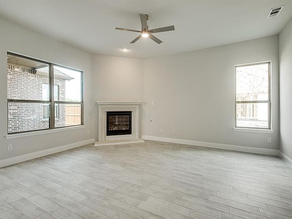 2nd image of 4544 Wilbarger St