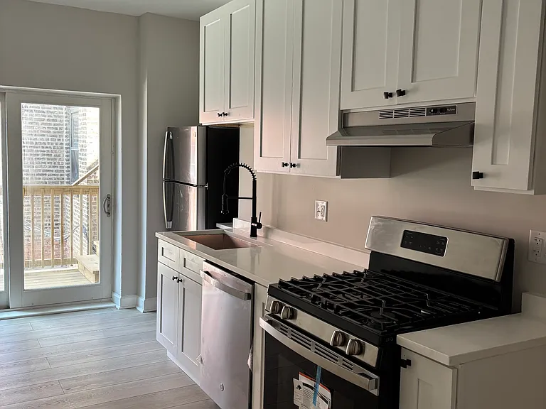 3104 W Douglas Blvd #1W — Photo 1
