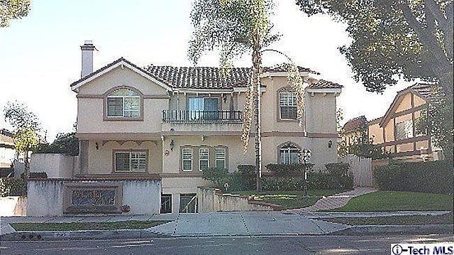 1st image of 1122 Arcadia Ave Unit B