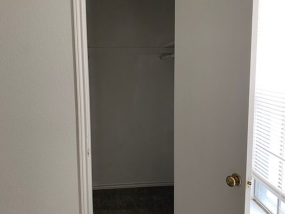 5th image of 718 Lariat Ln APT D
