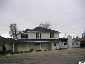 2nd image of 133 E Chicago Blvd