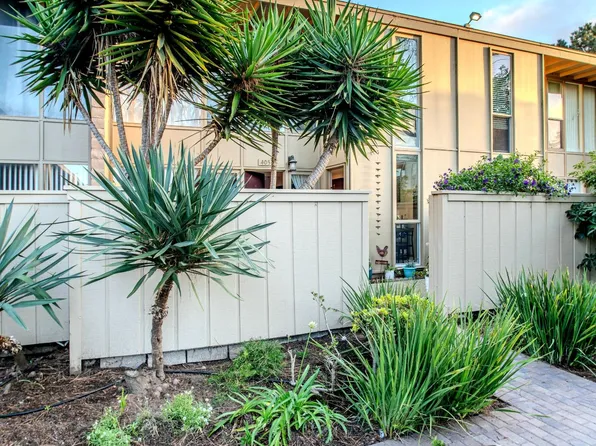 451 Dela Vina Ave APT 405, Monterey, CA 93940