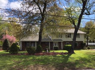 31 Toms Lake Rd, Wayne, NJ 07470