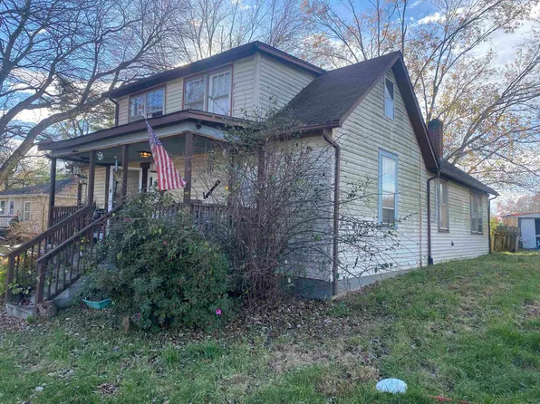 560 Agee St, Christiansburg, VA 24073