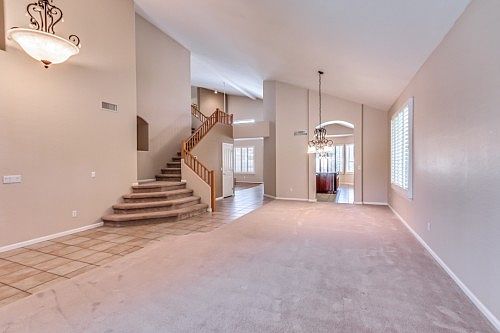 4th image of 3421 S Beverly Pl