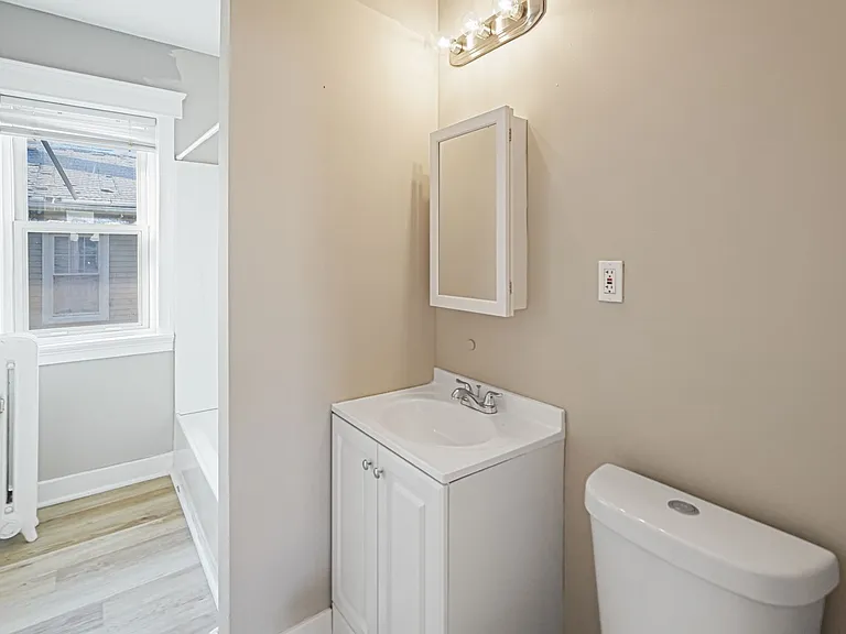 131 Providence St — Photo 11