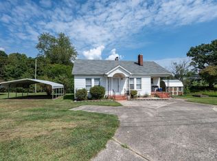 1736 Cajah Mountain Rd, Hudson, NC 28638