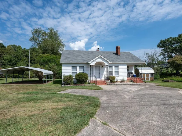 1736 Cajah Mountain Rd, Hudson, NC 28638