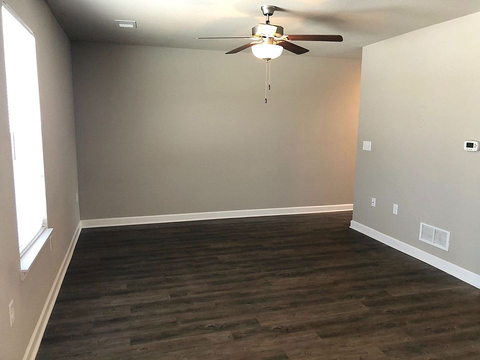 1st image of 1424 NE Mary Ct