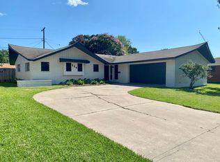 114 Daniel Moore St, Portland, TX 78374