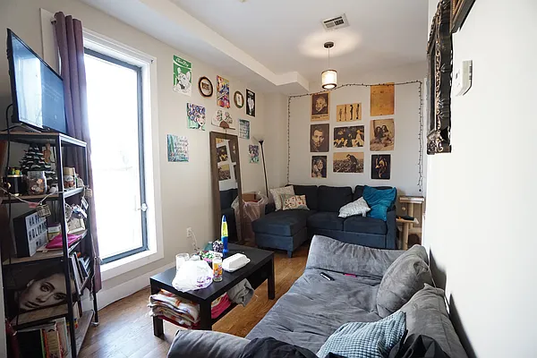 Rented by Rennit Inc. | media 18