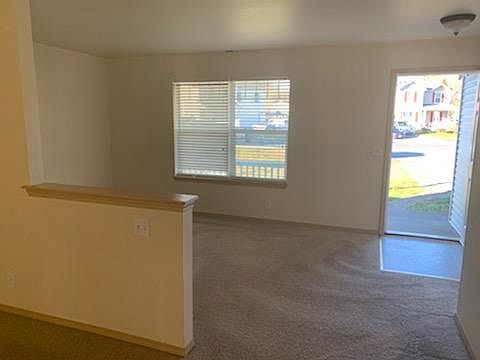 3rd image of 141 George Leslie Dr