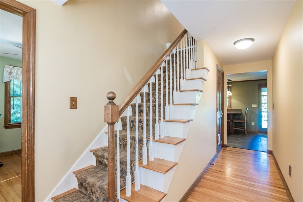 Apartment in Northfield, Franklin - View 3