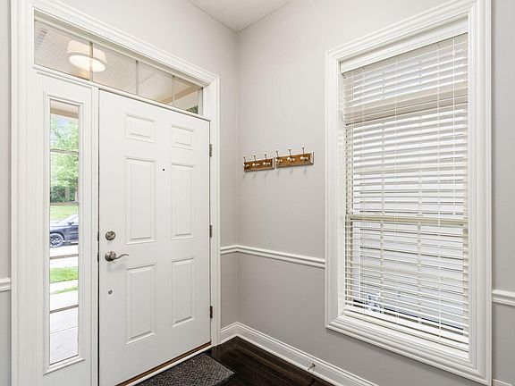 3rd image of 6685 Hobbs Landing Dr E