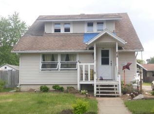 418 Blaine St, Geneva, OH 44041