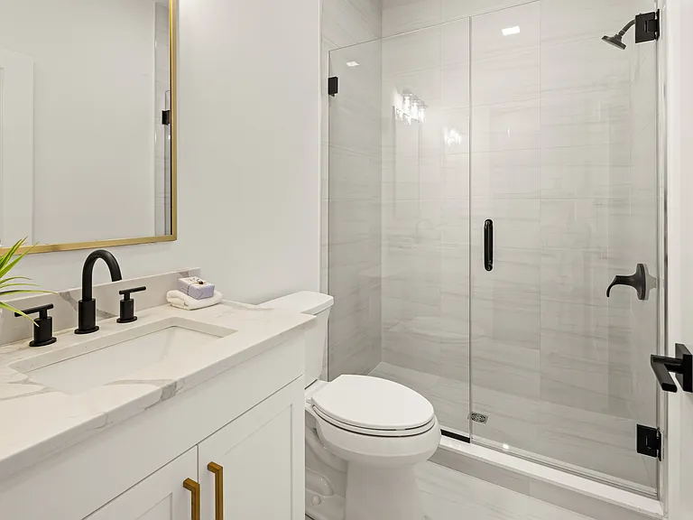 211 Ferry Blvd — Photo 12