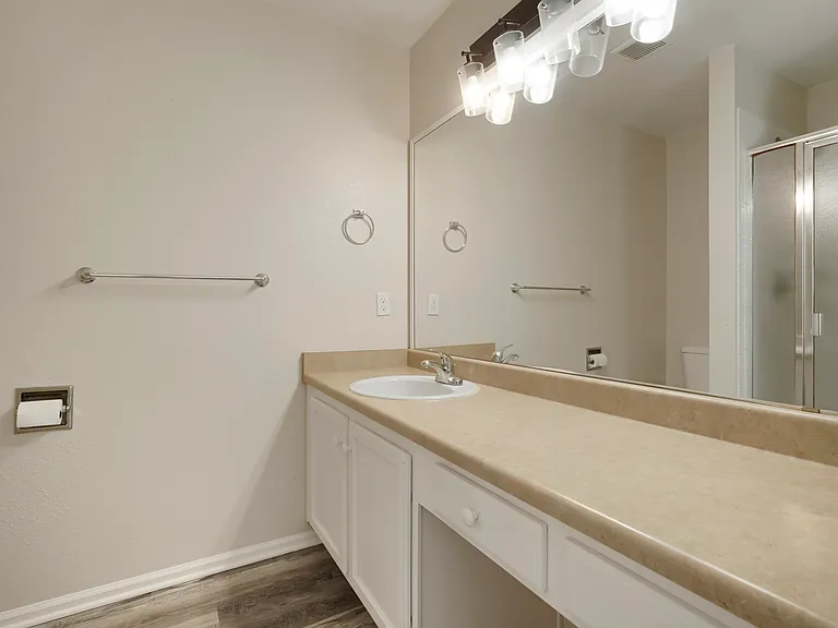 5624 S Yakima St — Photo 13
