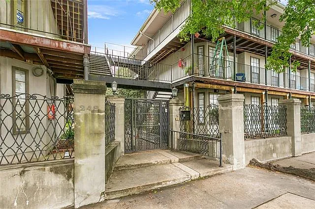 248 Cherokee St — Photo 2