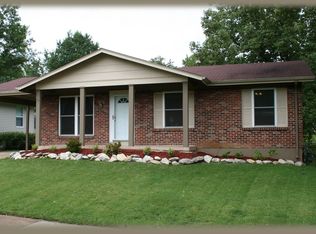 732 Stonesign Dr, Fenton, MO