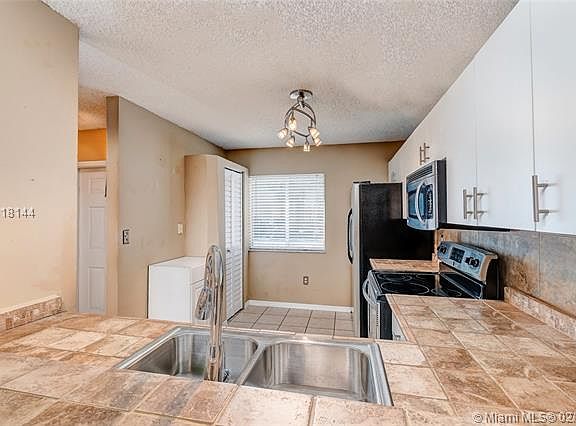4th image of 17961 SW 140th Ct #17961