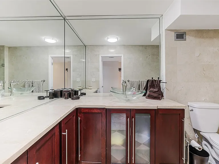 6039 Collins Ave #936 — Photo 28