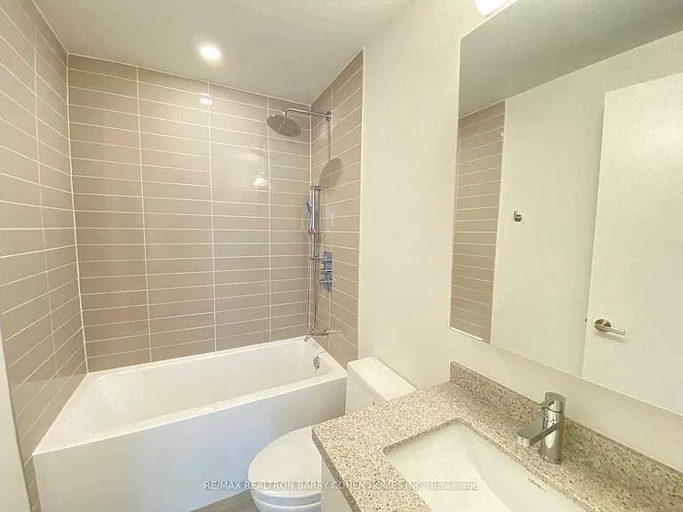 8868 Yonge St #Townhouse 103 — Photo 12