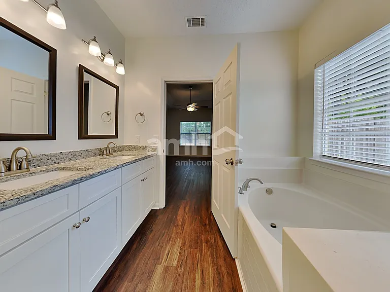 4 Coronado Ct — Photo 13