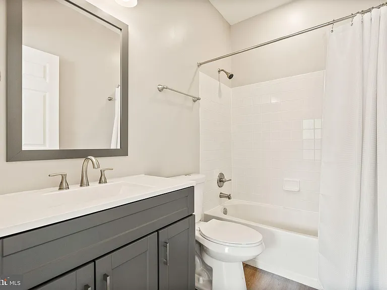 10032 Moxleys Ford Ln — Photo 26