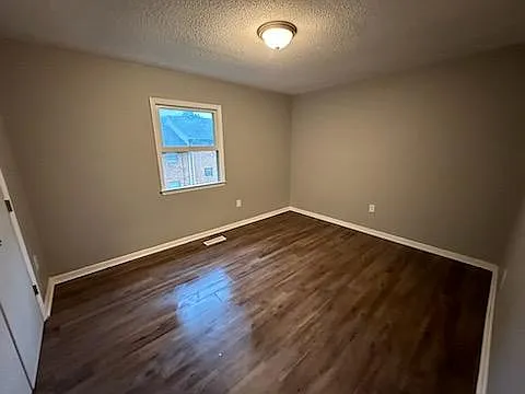 103 Royal Forest Ct — Photo 11