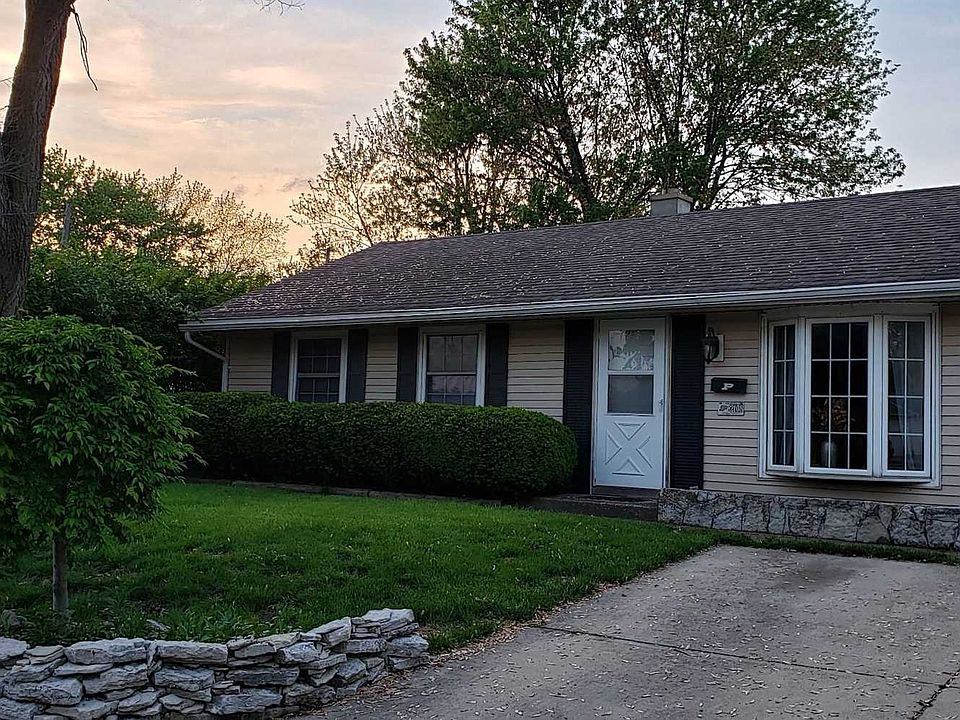 1st image of 2108 Brady Ln