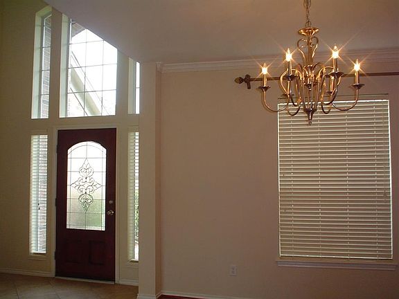 4th image of 12913 Crestwind Dr