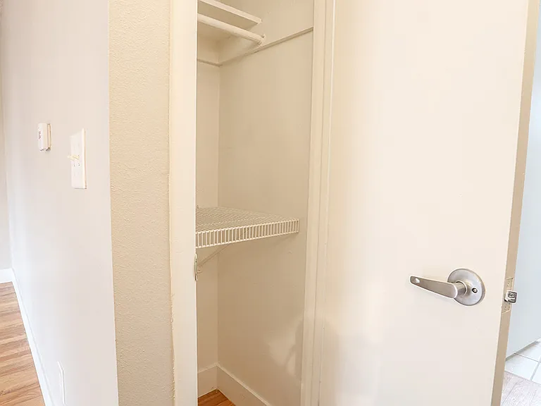 Lofts @ 1418 — Photo 33