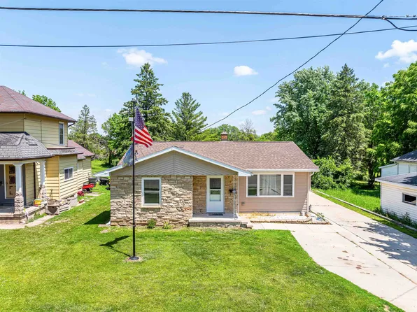 238 N State St, Chilton, WI 53014