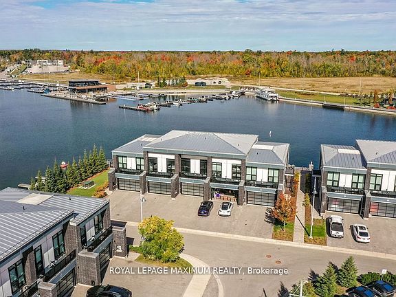 3rd image of 3527 Riva Ave