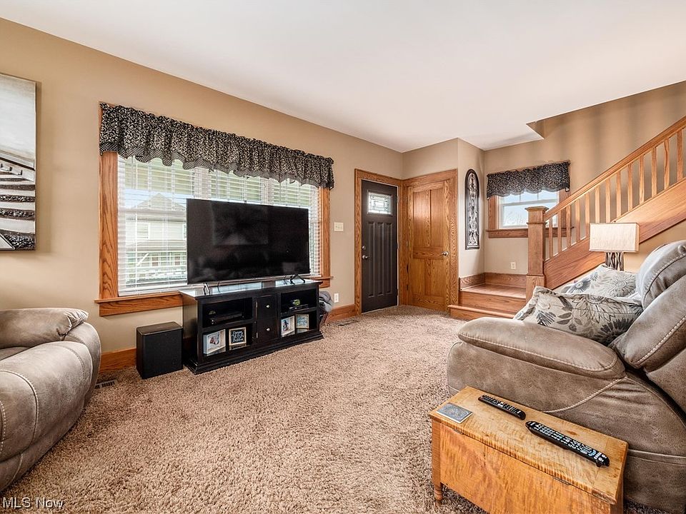 720 Brown St, Zanesville, OH 43701 Zillow