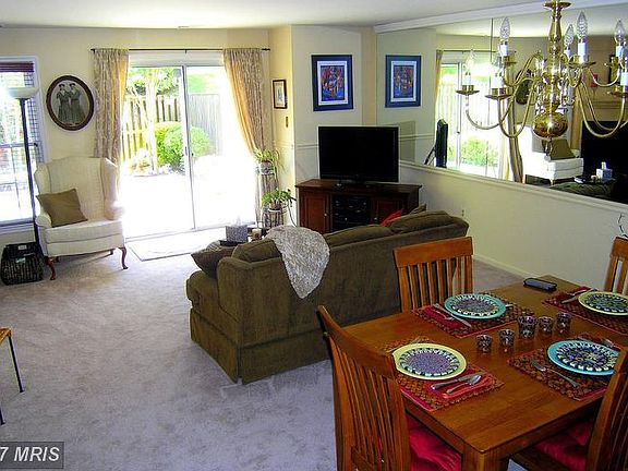 5th image of 7416 Houndsbury Ct