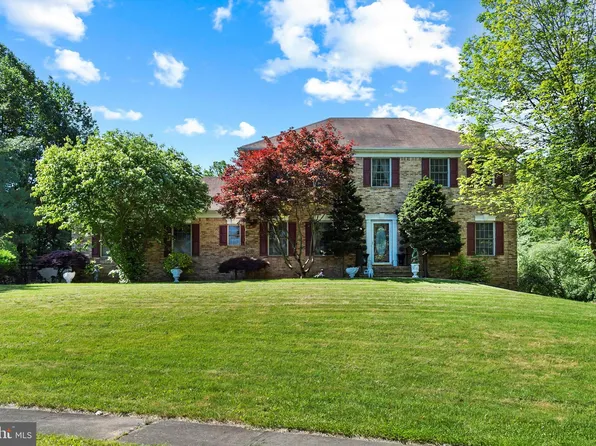 8 Barc Ln, Perrineville, NJ 08535