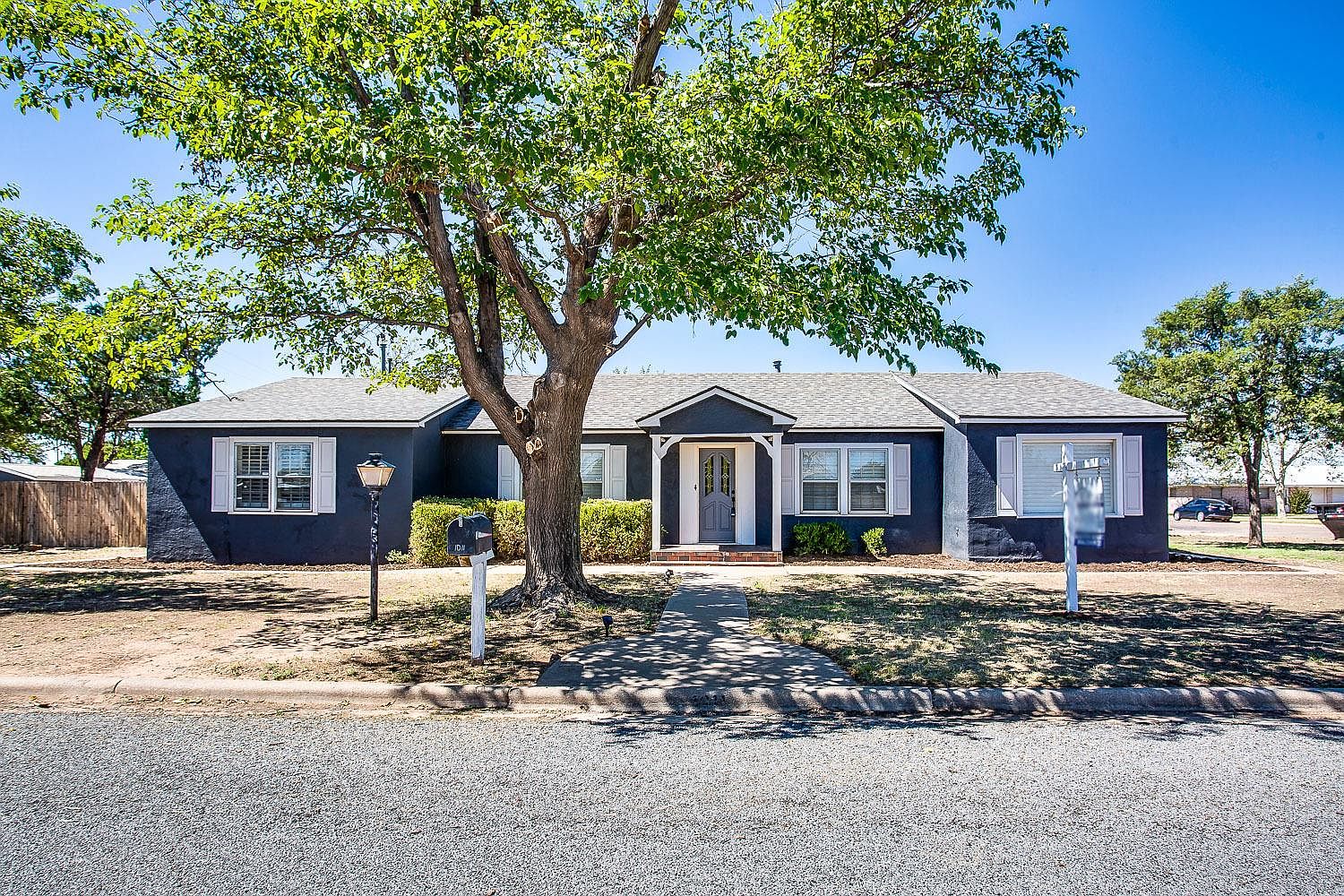 712 11th St, Shallowater, TX 79363 MLS 202313861 Zillow