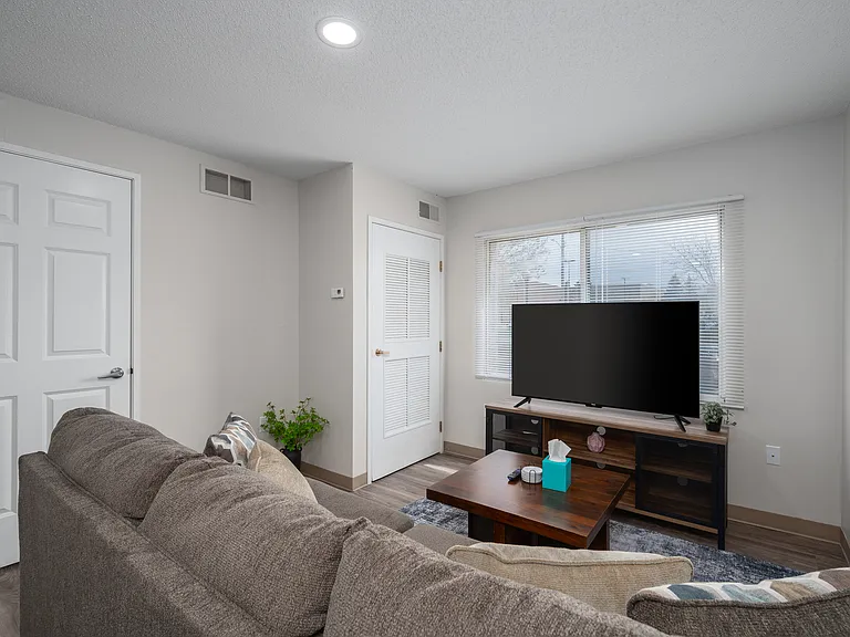 The Riverview — Photo 33